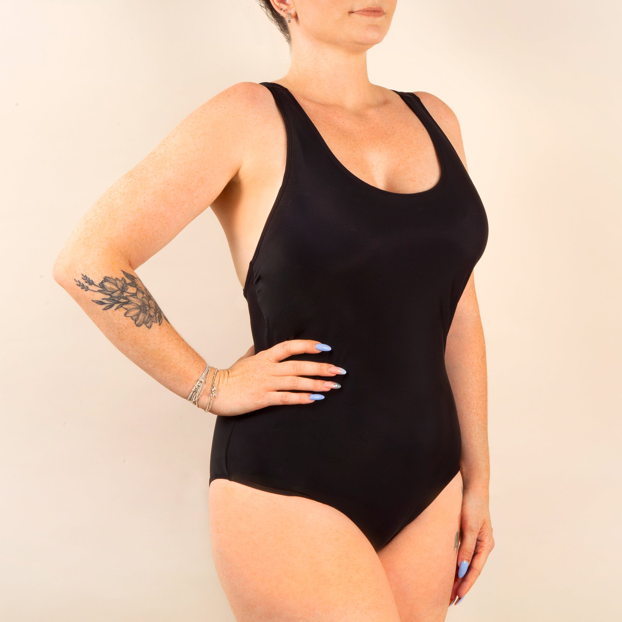Maillot de Bain Menstruel Danaé – face avant coupe nageuse