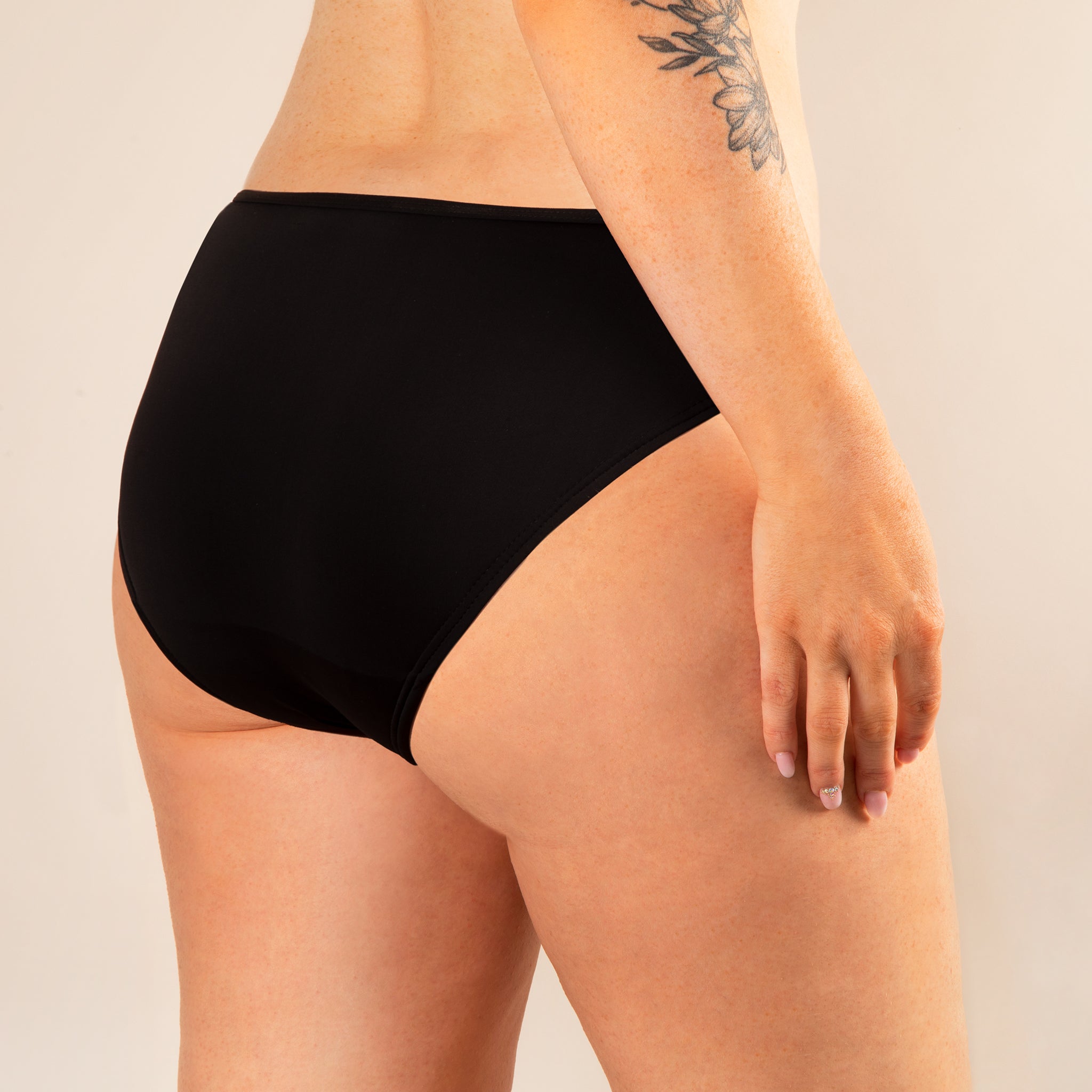 Détail de la membrane imper-respirante du Maillot Nora